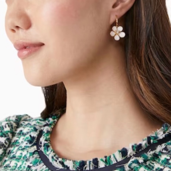 NWT Kate Spade Spring Scene Flower Huggies floral drop earrings - Picture 5 of 6